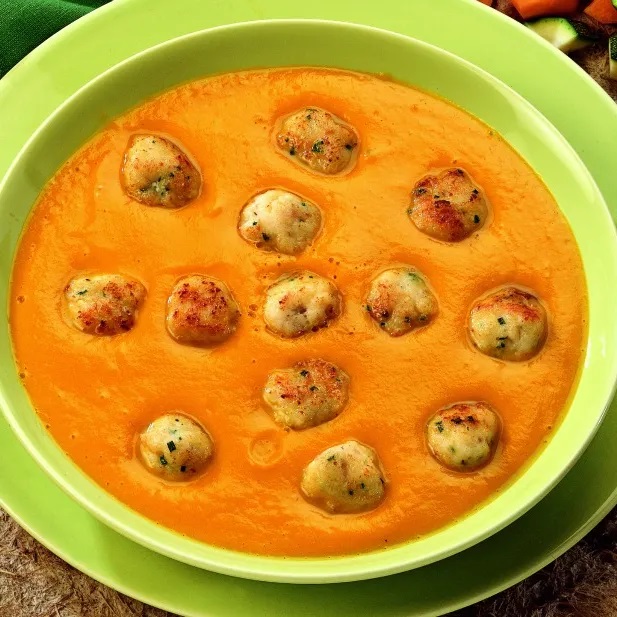 Суп-пюре морковный с рыбными фрикадельками из морского черта