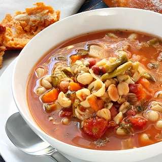 Алла Дженовезе минестроне - овощной суп с соусом Песто