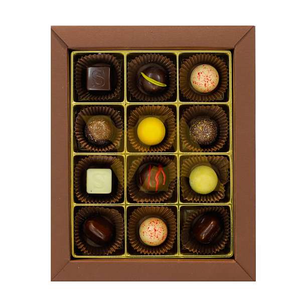 4126 Пралине c покрытием из молочного шоколада с начинкой ассорти (12 видов начинки) COCOA SELECTION, STAINER, 0,12 кг (зол/коробка) 0.12 кг. ANDREA STAINER Италия