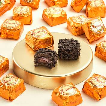 Конфеты шоколадные с апельсиновой начинкой CHOCOVIAR SELECTION, VENCHI, 1 кг