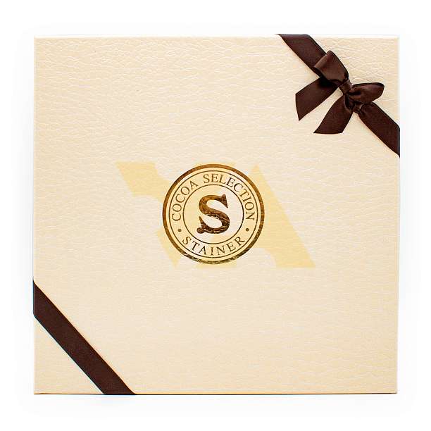 4085С Пралине ассорти COCOA SELECTION, STAINER, 0,250 кг (бежевая коробка с лентами)  ANDREA STAINER Италия