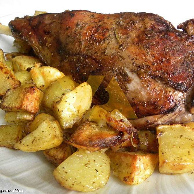 Ягнятина с картофелем, запеченная в духовке