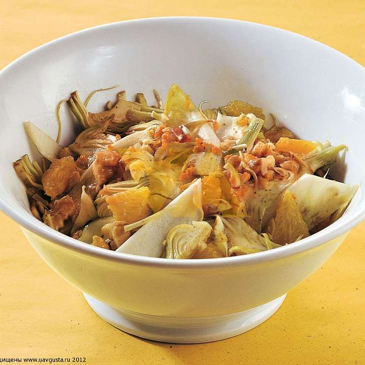 Салат из артишоков, цикория и грецких орехов