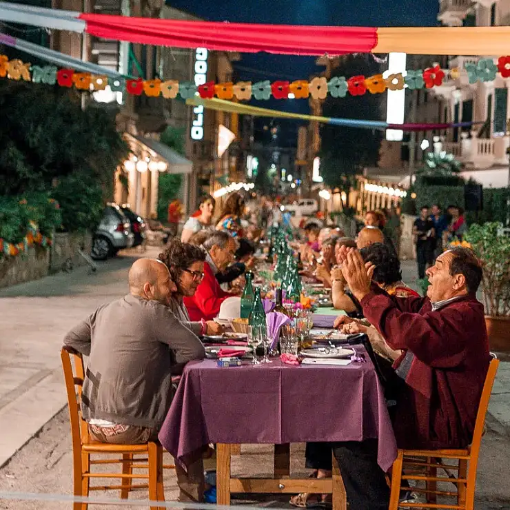 Что такое Феррагосто? Истоки и традиции любимого летнего праздника в Италии