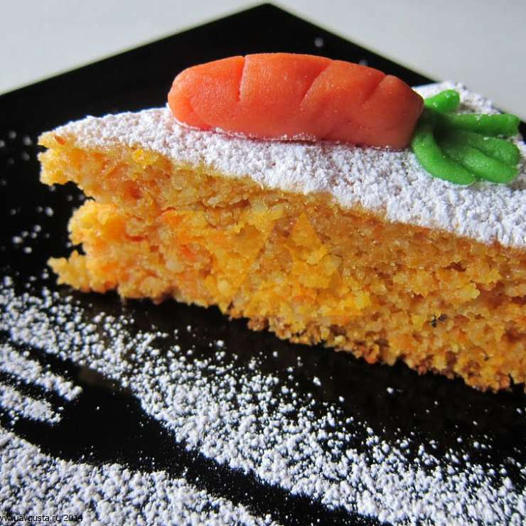 Морковный пирог с миндалем