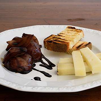 Красный лук с бальзамическим уксусом из Модены I.G.P.