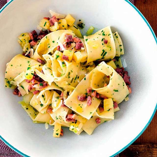 Паппарделле с  картофелем и прошутто