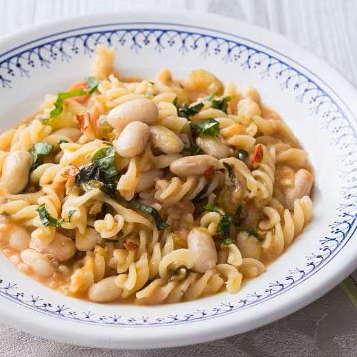 Фузилли с фасолью
