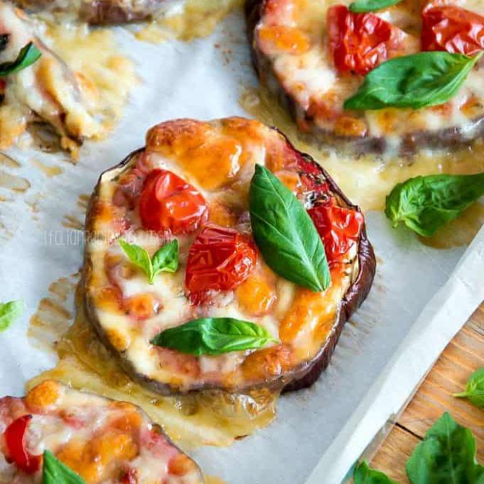 Пиццетта с баклажанами