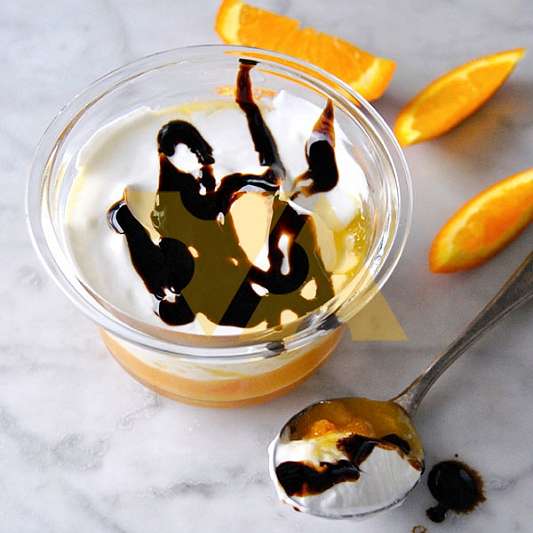 Йогурт с цитрусовым мармеладом и бальзамическим уксусом