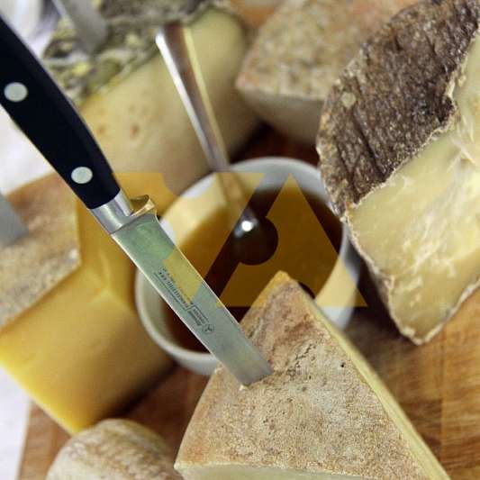 Настоящие итальянские продукты: сыры