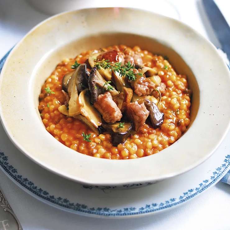 Фрегола, колбаса и грибы 