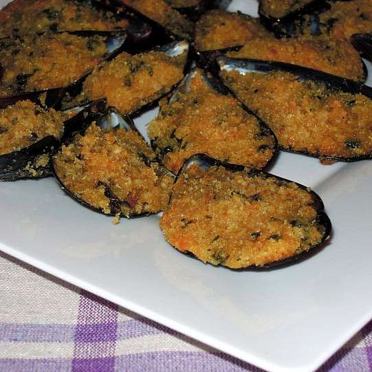 Мидии фаршированные