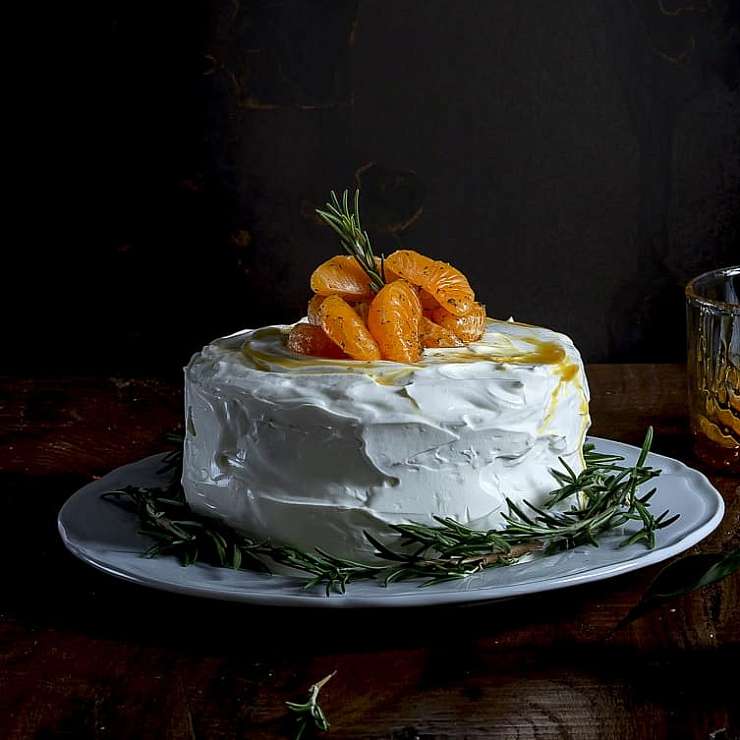 Торт на основе бисквита «пан ди спанья»