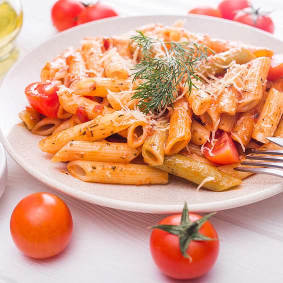 Пенне с красным песто и трюфелем